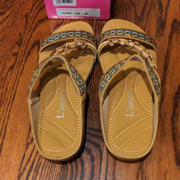 Sandals - Picture 2 of 4